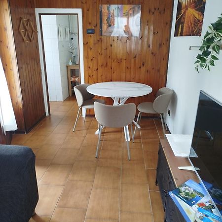 הוילה אומניה Casa Lilly מראה חיצוני תמונה